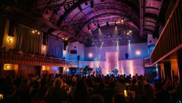 Valentines-Day-Cabaret-in-the-Howard-Assembly-Room.-Photo-credit-Charlie-Swinbourne-418401402